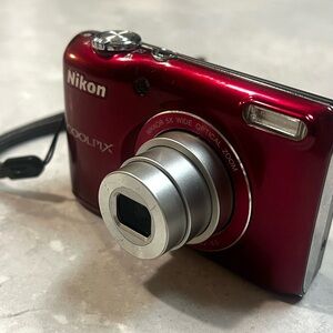 Nikon Coolpix L26 Digital Camera